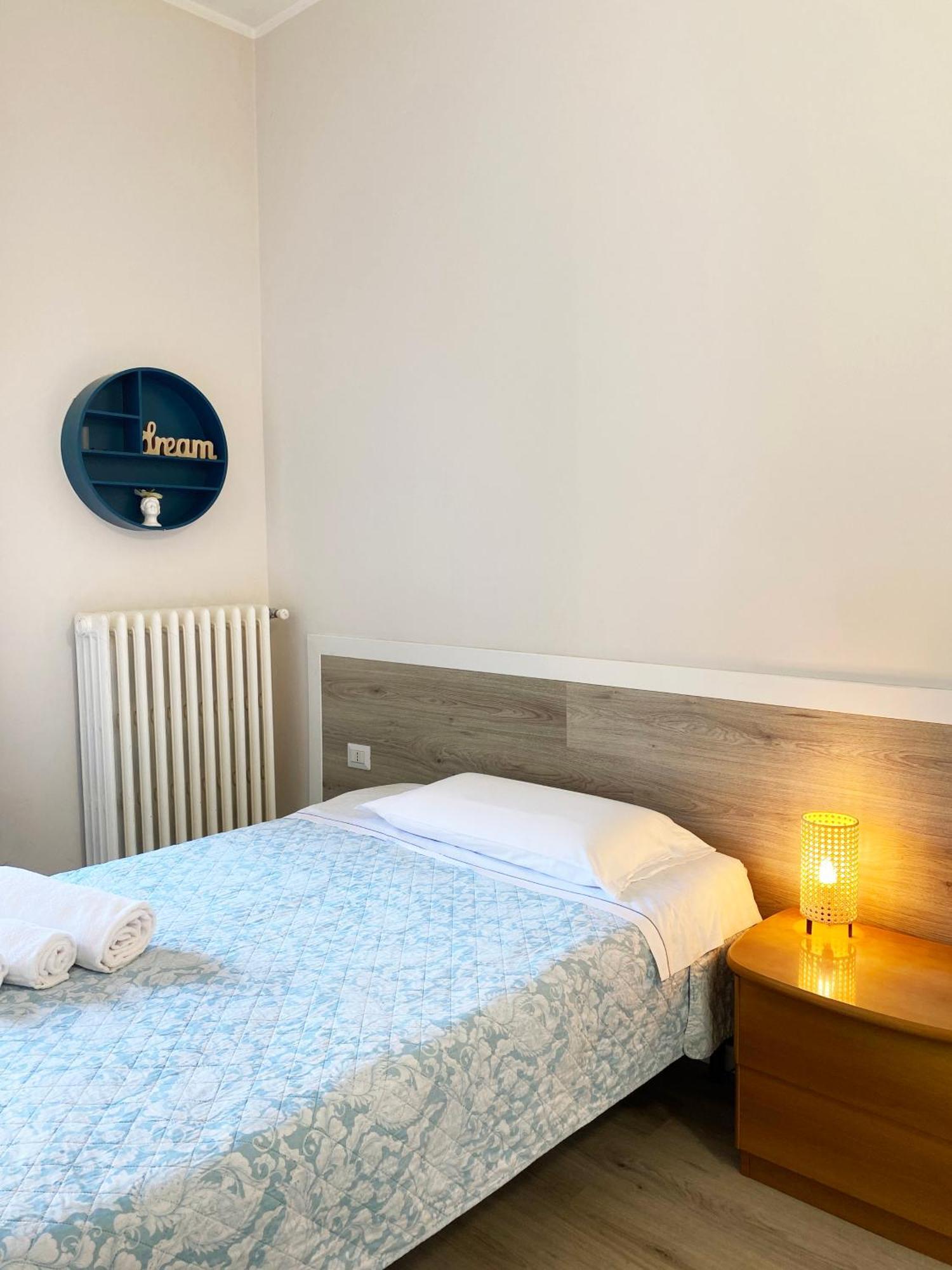 Easyrooms One Πάρμα Εξωτερικό φωτογραφία
