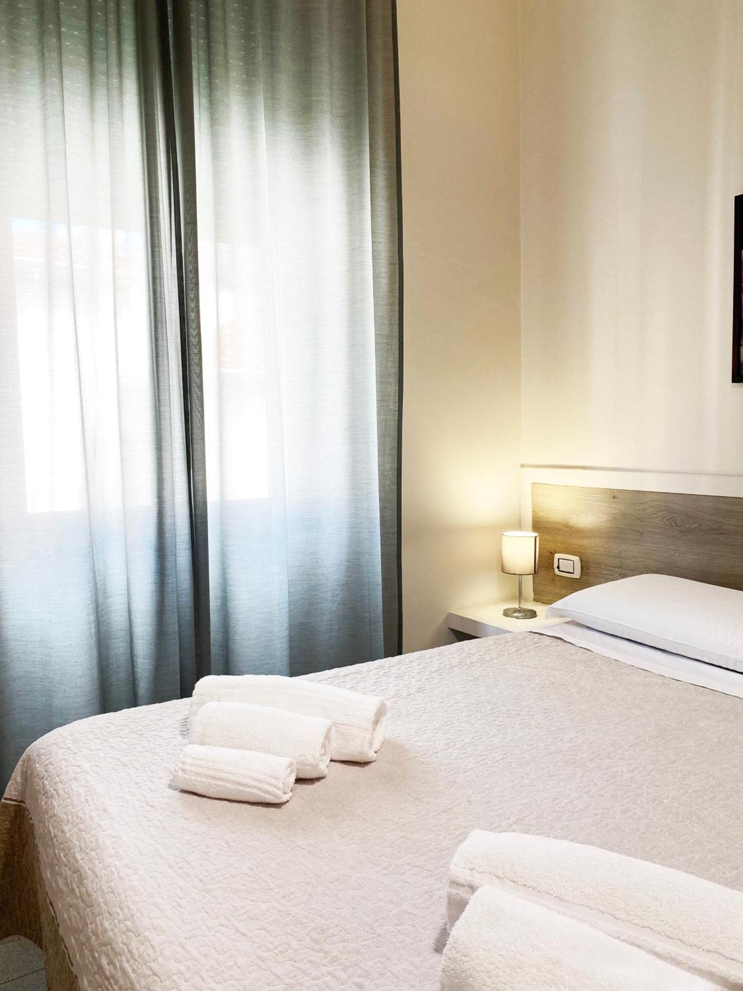 Easyrooms One Πάρμα Εξωτερικό φωτογραφία