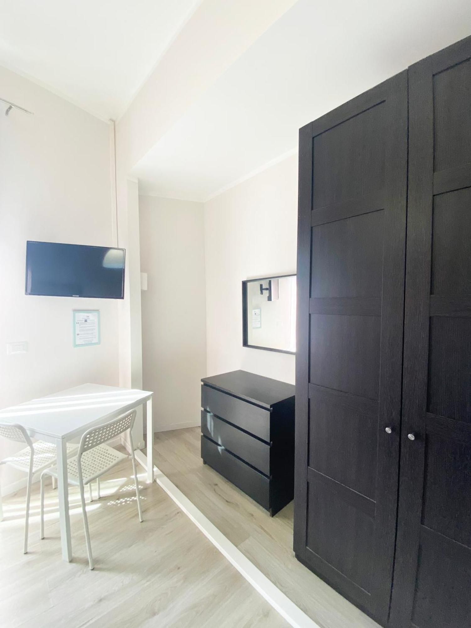 Easyrooms One Πάρμα Δωμάτιο φωτογραφία