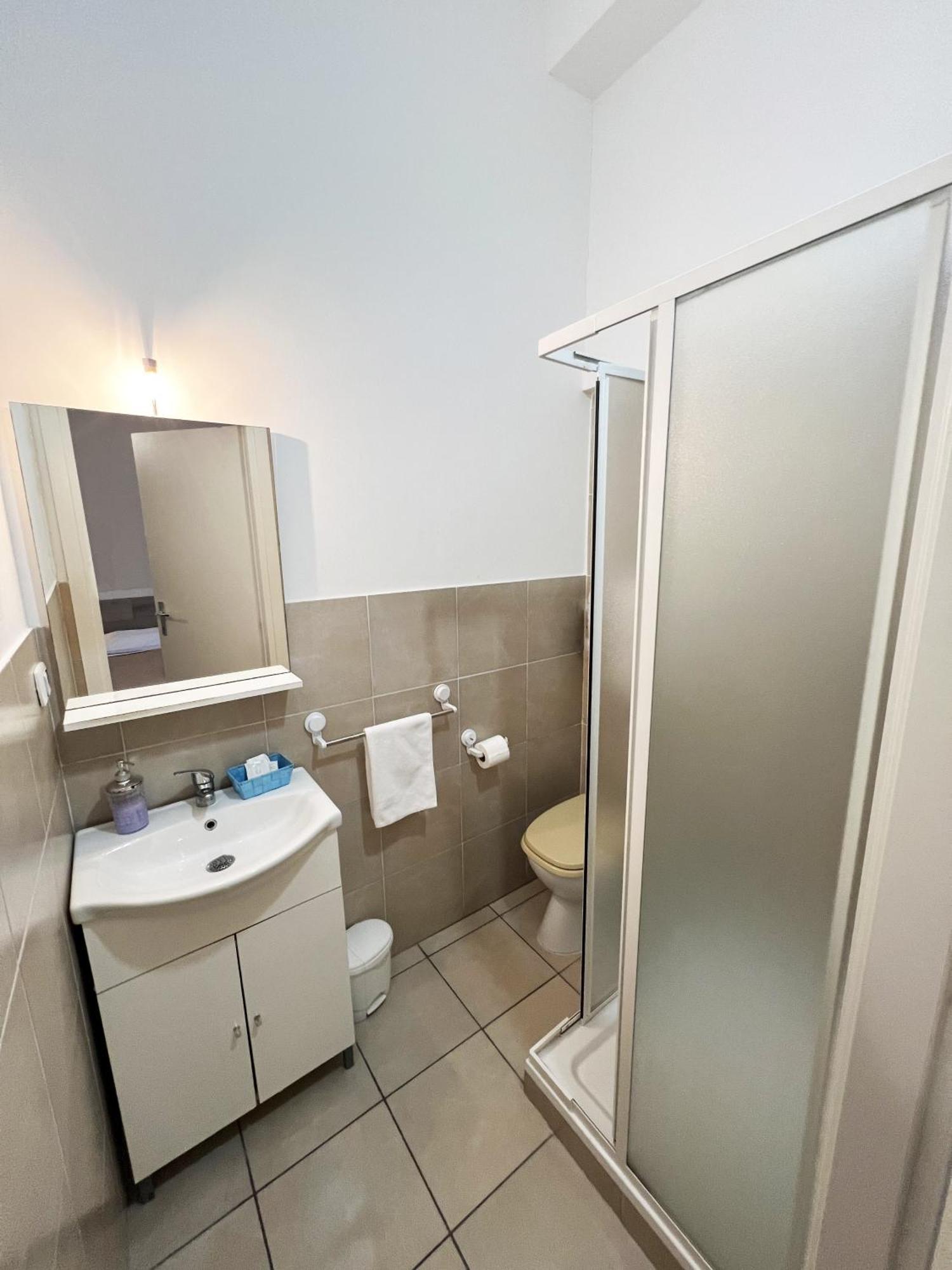 Easyrooms One Πάρμα Δωμάτιο φωτογραφία