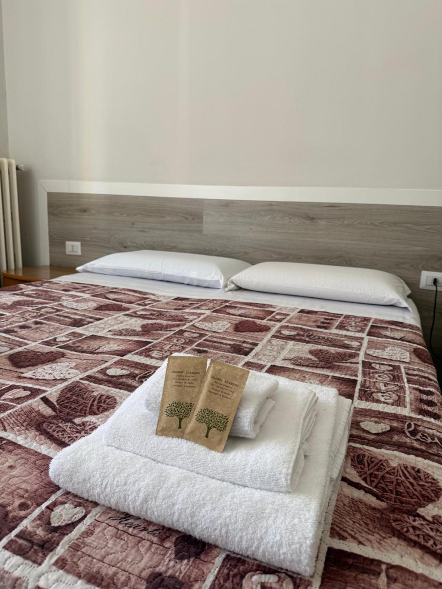 Easyrooms One Πάρμα Εξωτερικό φωτογραφία